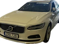 Vit Begagnad 2022 Volvo V90 Momentum Kombi | 309 000 kr (Bra pris)