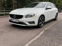 Vit Begagnad 2014 Volvo V60 R-Design Kombi | 109 900 kr (Lite dyr)
