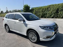 Vit Begagnad 2020 Mitsubishi Outlander P-HEV SUV | 274 900 kr (Marknadspris)