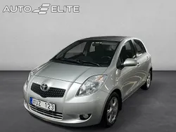 Silver Begagnad 2006 Toyota Yaris Halvkombi | 48 800 kr (Marknadspris)