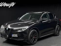 Svart Begagnad 2018 Alfa Romeo Stelvio Tech Edition SUV | 289 800 kr (Lite dyr)