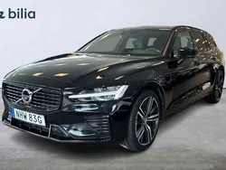 Svart Begagnad 2022 Volvo V60 R-Design Kombi | 469 900 kr (Marknadspris)