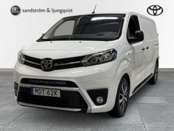 Vit Begagnad 2020 Toyota Proace Van | 243 750 kr (Marknadspris)