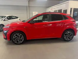 Röd Begagnad 2021 Hyundai Kona N Line SUV | 234 900 kr (Marknadspris)