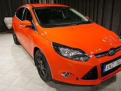 Röd Begagnad 2013 Ford Focus Titanium Halvkombi | 98 000 kr
