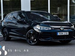 Svart Begagnad 2024 VW Passat R-line Kombi | 494 900 kr