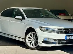 Vit (pure white) Begagnad 2016 VW Passat GT Sedan | 189 900 kr (Marknadspris)