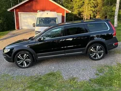 Svart Begagnad 2016 Volvo XC70 Momentum SUV | 227 500 kr (Marknadspris)
