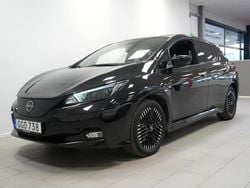 Svart Begagnad 2023 Nissan Leaf 360º Halvkombi | 214 800 kr (Marknadspris)