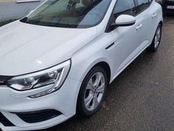 Vit Begagnad 2017 Renault Mégane IV Halvkombi | 90 000 kr (Bra pris)