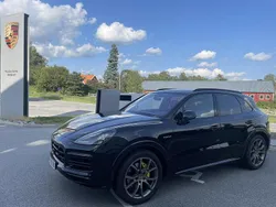 Svart Begagnad 2023 Porsche Cayenne Platinum Edition SUV | 975 000 kr (Marknadspris)