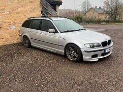 Grå Begagnad 2004 BMW 320 M Sport Kombi | 45 000 kr (Marknadspris)