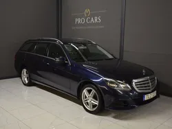 Mörkblå (blå) Begagnad 2016 Mercedes E220 Classic Kombi | 148 900 kr (Bra pris)