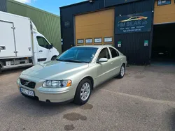 Ljusbrun (brun) Begagnad 2005 Volvo S60 Business Edition Sedan | 39 900 kr (Marknadspris)