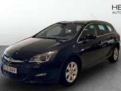 Svart (black) Begagnad 2016 Opel Astra Kombi | 129 900 kr (Lite dyr)