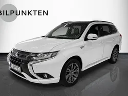 Vit Begagnad 2017 Mitsubishi Outlander P-HEV Edition Kombi | 199 900 kr (Lite dyr)