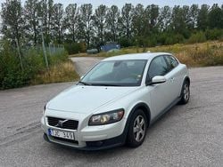 Silver Begagnad 2008 Volvo C30 Halvkombi | 34 500 kr (Marknadspris)