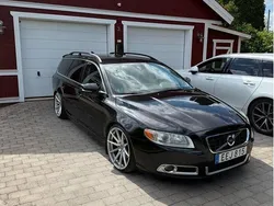 Svart Begagnad 2013 Volvo V70 Momentum Kombi | 95 499 kr (Marknadspris)