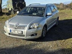 Silver Begagnad 2007 Toyota Avensis Kombi | 32 000 kr (Marknadspris)