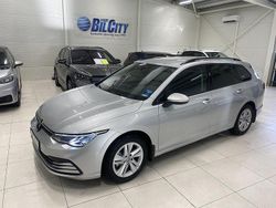 Silver Begagnad 2023 VW Golf VIII Life Kombi | 299 900 kr (Marknadspris)