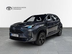 Mörkgrå Begagnad 2022 Toyota Yaris Cross Active SUV | 264 900 kr (Marknadspris)