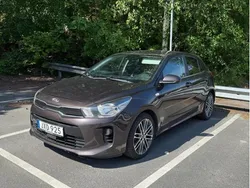 Brun Begagnad 2017 Kia Rio Halvkombi | 94 999 kr (Marknadspris)