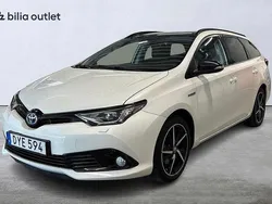 Vit Begagnad 2017 Toyota Auris Touring Sports Comfort Kombi | 164 000 kr (Lite dyr)