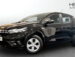 Svart (black) Ny 2025 Dacia Sandero Essentiel Halvkombi | 200 700 kr (Marknadspris)