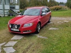 Röd Begagnad 2011 Volvo V70 R-Design Kombi | 60 000 kr (Superpris)