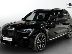 Svart Begagnad 2022 BMW X7 M Sport SUV | 889 900 kr