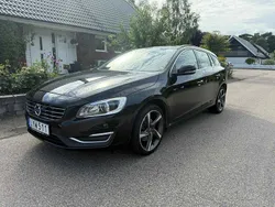 Svart Begagnad 2016 Volvo V60 Kombi | 134 000 kr (Marknadspris)