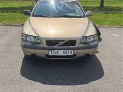 Brun Begagnad 2002 Volvo S60 Sedan | 15 000 kr (Superpris)