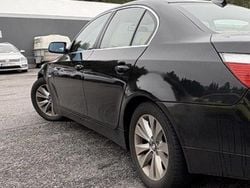 Svart Begagnad 2003 BMW 530 Sedan | 36 000 kr (Bra pris)