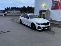 Vit Begagnad 2019 BMW 320 M Sport Sedan | 250 000 kr (Marknadspris)