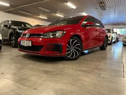 Röd Begagnad 2017 VW Golf VII GTI Halvkombi | 219 500 kr (Bra pris)