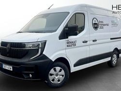 Vit (white) Begagnad 2024 Renault Master Van | 456 125 kr
