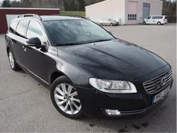 Svart Begagnad 2015 Volvo V70 Momentum Kombi | 159 900 kr (Marknadspris)