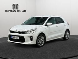 Vit Begagnad 2018 Kia Rio Advance Halvkombi | 109 400 kr (Bra pris)