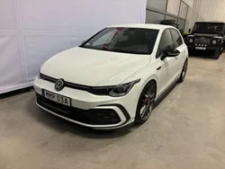 Vit Begagnad 2022 VW Golf VIII GTI Halvkombi | 339 900 kr (Marknadspris)