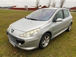 Ljusgrå Begagnad 2006 Peugeot 307 Halvkombi | 24 900 kr (Bra pris)