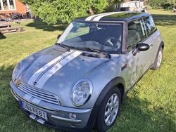 Grå Begagnad 2004 Mini Cooper Pepper Halvkombi | 35 000 kr (Marknadspris)
