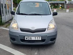 Begagnad 2004 Toyota Yaris | 25 000 kr