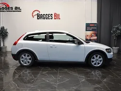 Vit Begagnad 2007 Volvo C30 Halvkombi | 39 900 kr (Marknadspris)