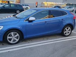 Blå Begagnad 2017 Volvo V40 R-Design Kombi | 155 000 kr (Bra pris)