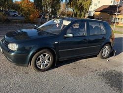 Grön Begagnad 2001 VW Golf IV Basis Halvkombi | 17 500 kr (Marknadspris)