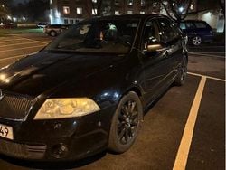 Svart Begagnad 2006 Skoda Octavia RS Halvkombi | 30 000 kr (Marknadspris)