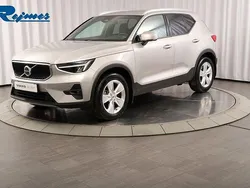 Silver Begagnad 2023 Volvo XC40 Core SUV | 344 900 kr (Marknadspris)