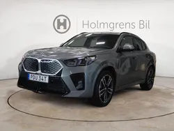 Grå/silver Begagnad 2024 BMW iX2 M Sport SUV | 609 900 kr (Marknadspris)