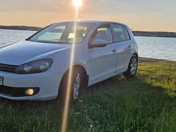 Vit Begagnad 2010 VW Golf VI Halvkombi | 39 000 kr (Bra pris)