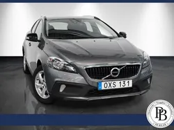 Grå Begagnad 2018 Volvo V40 CC Business Edition Kombi | 164 900 kr (Marknadspris)